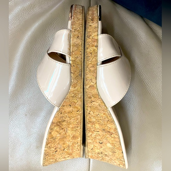 LOVELY CROSS OVER WEDGES IN BEIGE PATENT COLOR!! Barely used!!! - Picture 2 of 3